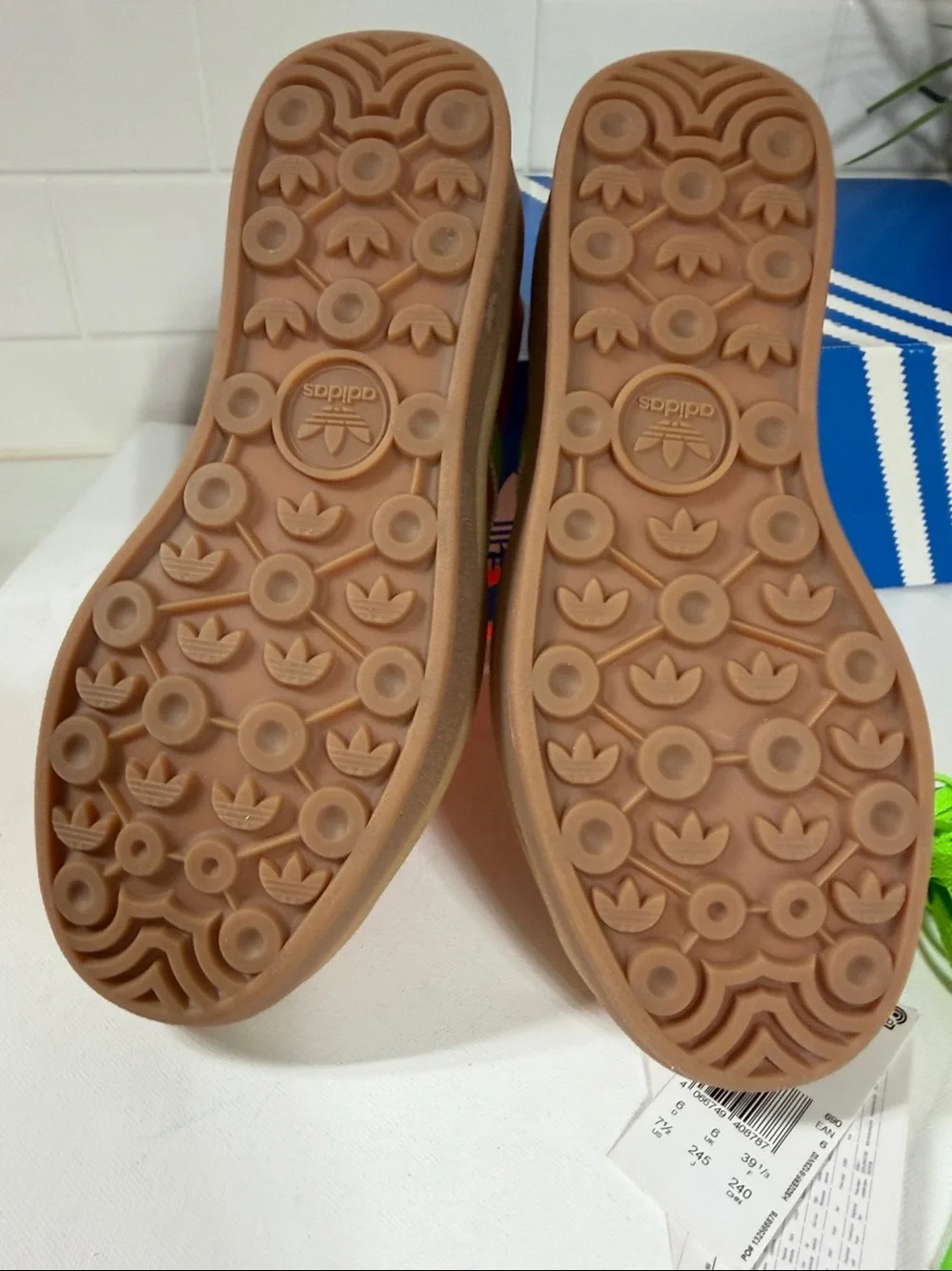 Adidas Gazelle Sneakers. NEW w box and Tags